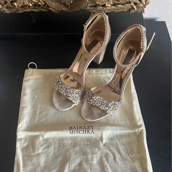 Badgley Mischka Finesse Ivory Heel - Picture 11 of 11